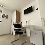Poggiofranco 아파트 *